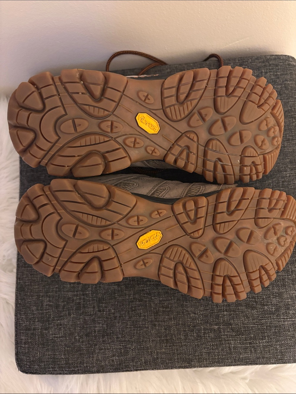 Men’s Merrell Moab 3 Walnut and Black Trail Hiking Shoes - Picture 8 of 9
